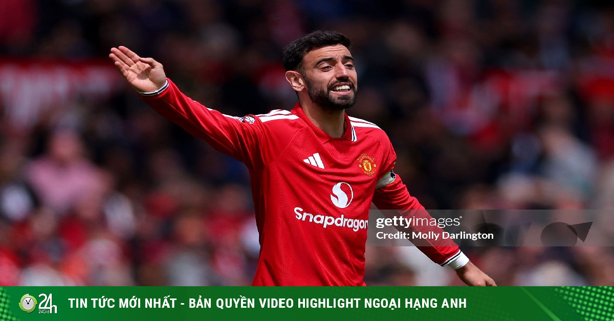 Pep lấy Bruno Fernandes làm “tấm gương tiêu cực”, răn dạy dàn sao Man City