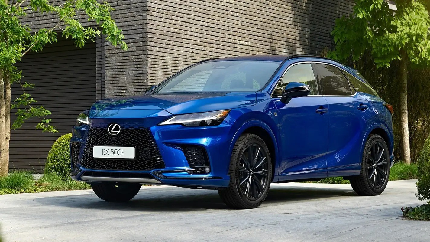 Xe mới&nbsp;Lexus RX vừa xuất hiện trong sau lớp áo ngụy trang gần đường đua Nürburgring,