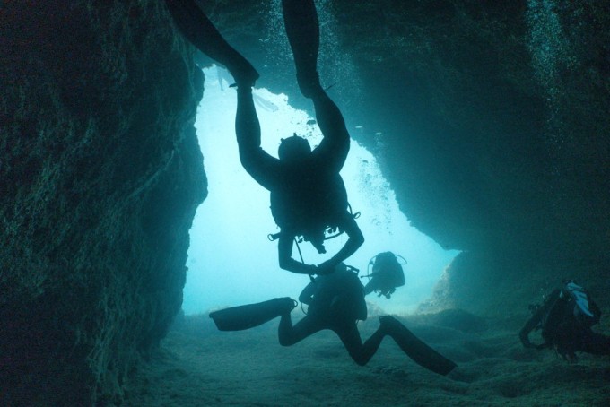 Illustration of cave diving in the Maldives. Photo: The New Daily