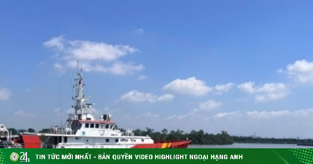 Tàu chở 11 người nghi bị sóng đánh chìm ở Hải Phòng, 2 người mất tích