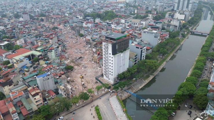 Việc xử lý và tháo dỡ thành công một phần tòa nhà 13 tầng này sẽ là một bước tiến lớn, tháo gỡ nút thắt mặt bằng cuối cùng tại khu vực Vũ Tông Phan, giúp siêu dự án Vành đai 2,5 đoạn Đầm Hồng - Nguyễn Trãi sớm được nối thông toàn tuyến.