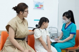 Bé gái 12 tuổi tại 4 tỉnh khó khăn sẽ được ưu tiên tiêm vắc xin HPV miễn phí từ năm nay
