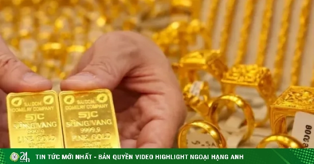 Giá vàng lao dốc mạnh