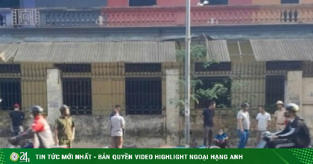 Nam thanh niên tử vong sau khi tông xe vào cột điện trên phố Ngọc Lâm (Hà Nội)