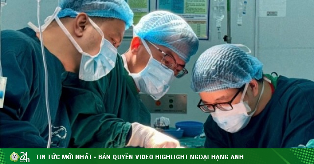 Khối u gan tăng kích thước 10 lần vì bệnh nhân 'tự chữa bằng thuốc nam'