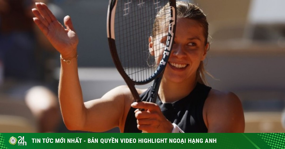 "Đóa hồng" Ba Lan hết tiền trả khách sạn, vẫn gây chấn động vào bán kết Roland Garros