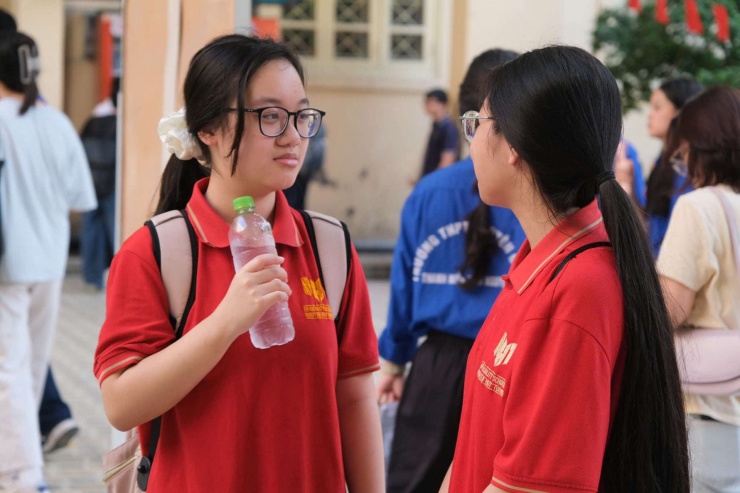 Cuộc đua của 7.492 thí sinh.