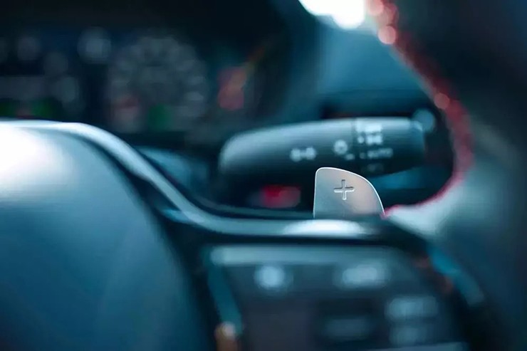 Honda hé lộ Civic e:HEV 2026 với công nghệ giả lập sang số như xe thể thao - 4