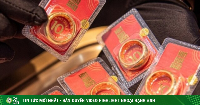 Giá vàng giảm gần 20% từ đỉnh, chuyên gia chỉ đích danh 3 'thủ phạm'