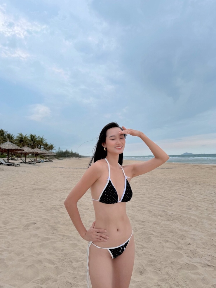 Thủy Top và dàn mỹ nhân đua nhau diện bikini tí hon - 7