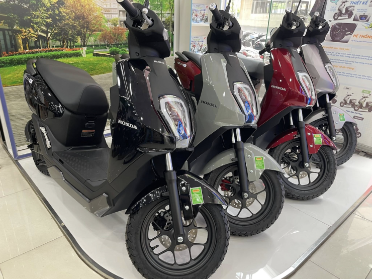 hiện chỉ còn 15,5-15,9 triệu đồng, thấp nhất kể từ khi mẫu xe này xuất hiện tại Việt Nam.