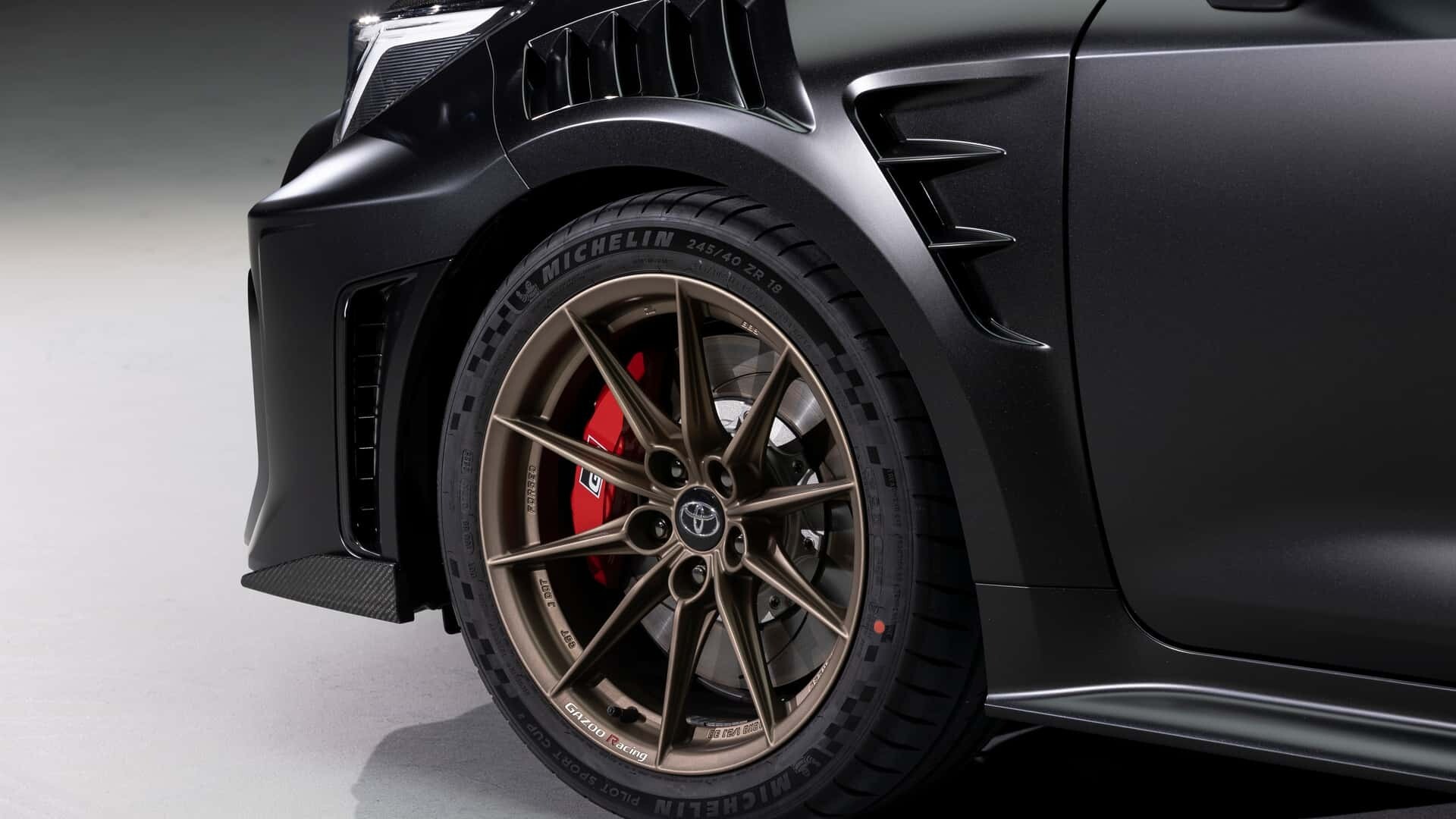 Đây là mẫu Toyota GRMN Corolla dành cho giới mê tốc độ - 3
