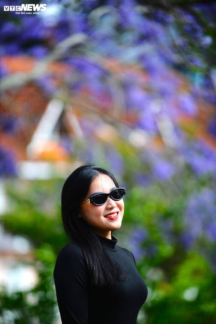 "Tôi rất thích mỗi khi đặt chân đến Đà Lạt. Ở đây mát mẻ, dễ chịu. Thật sự đã lên đến đây là không muốn về".