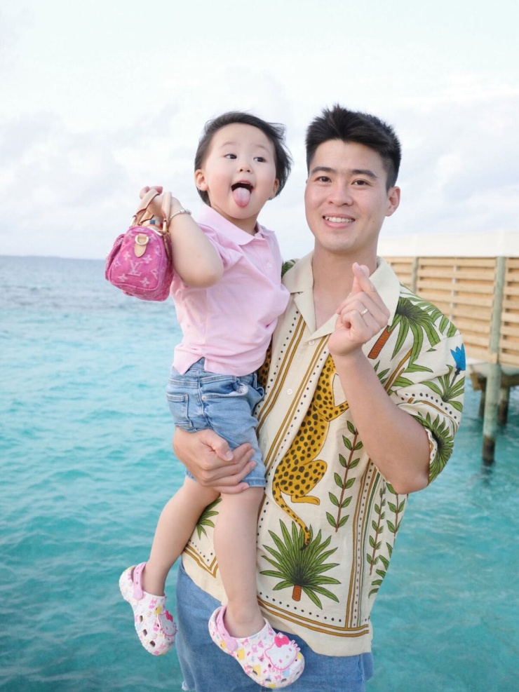 Ảnh sao 14/6: Con gái Đỗ Mỹ Linh đi bơi cùng anh chị họ - 10