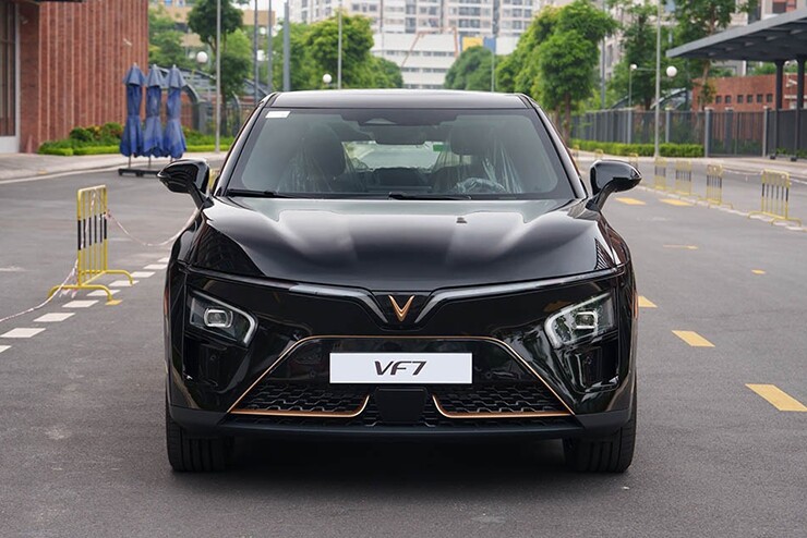 Giá xe VinFast VF 7 tháng 6/2026, ưu đãi tới 58 triệu đồng - 4