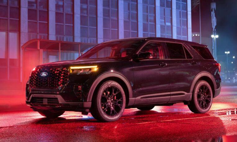 Xe vẫn được trang bị động cơ EcoBoost V6 tăng áp kép, cho công suất tối đa 385 mã lực.