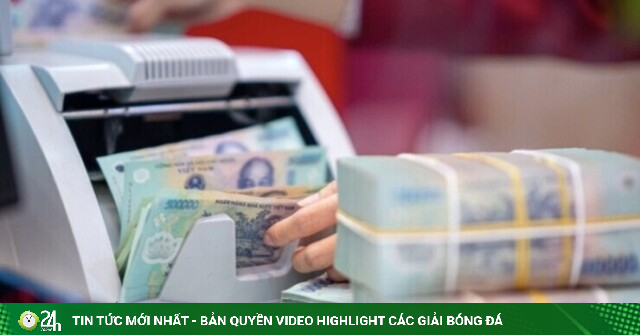 Tiền gửi của người dân vào ngân hàng lập kỷ lục, vượt 10,5 triệu tỷ đồng