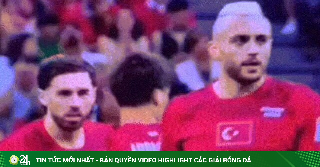 Cổ động viên 'đen như than' gây chú ý tại World Cup 2026