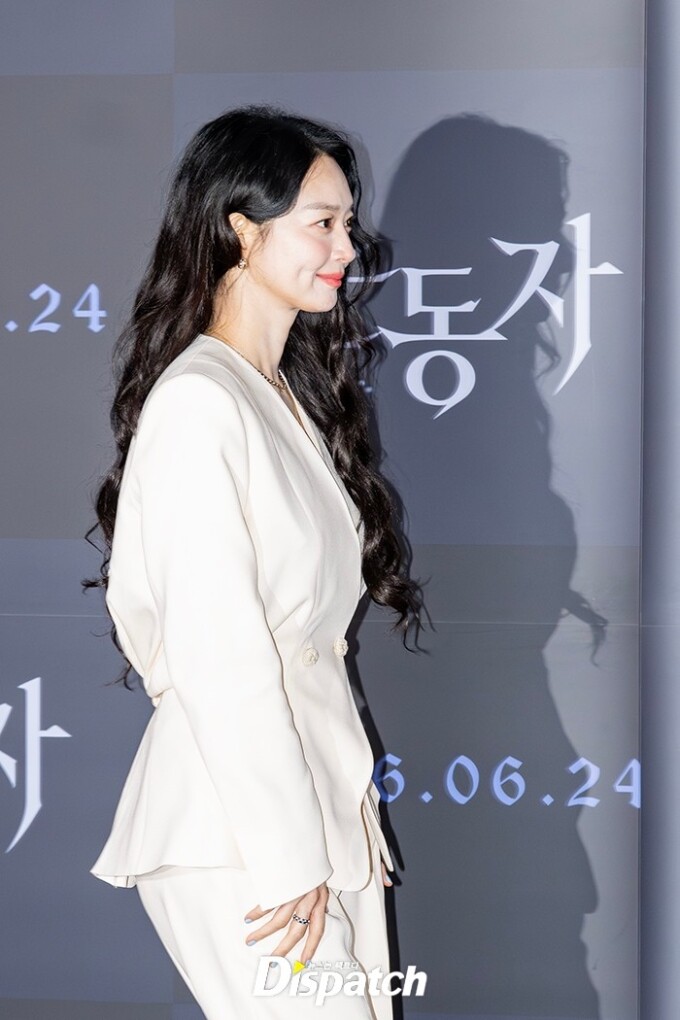 Kim Woo Bin ủng hộ 'đứa con tinh thần' của Shin Min Ah - 4