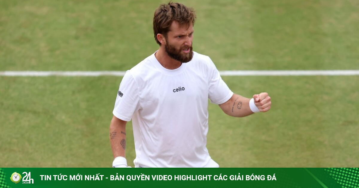 "Trai hư" nước Pháp vừa phỏng vấn vừa văng tục mặc MC van xin, làng tennis sốc nặng