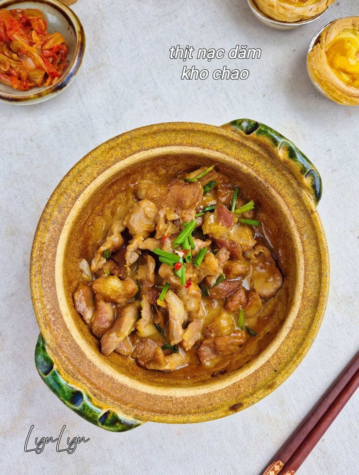 Kho thịt cùng nguyên liệu “nặng mùi”, người sợ, kẻ nghiện này thành món đậm đà, béo thơm đưa cơm - 2