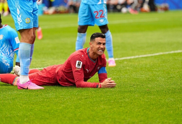 Giới chuyên môn bắt đầu đặt câu hỏi về vai trò của Ronaldo trong đội hình Bồ Đào Nha