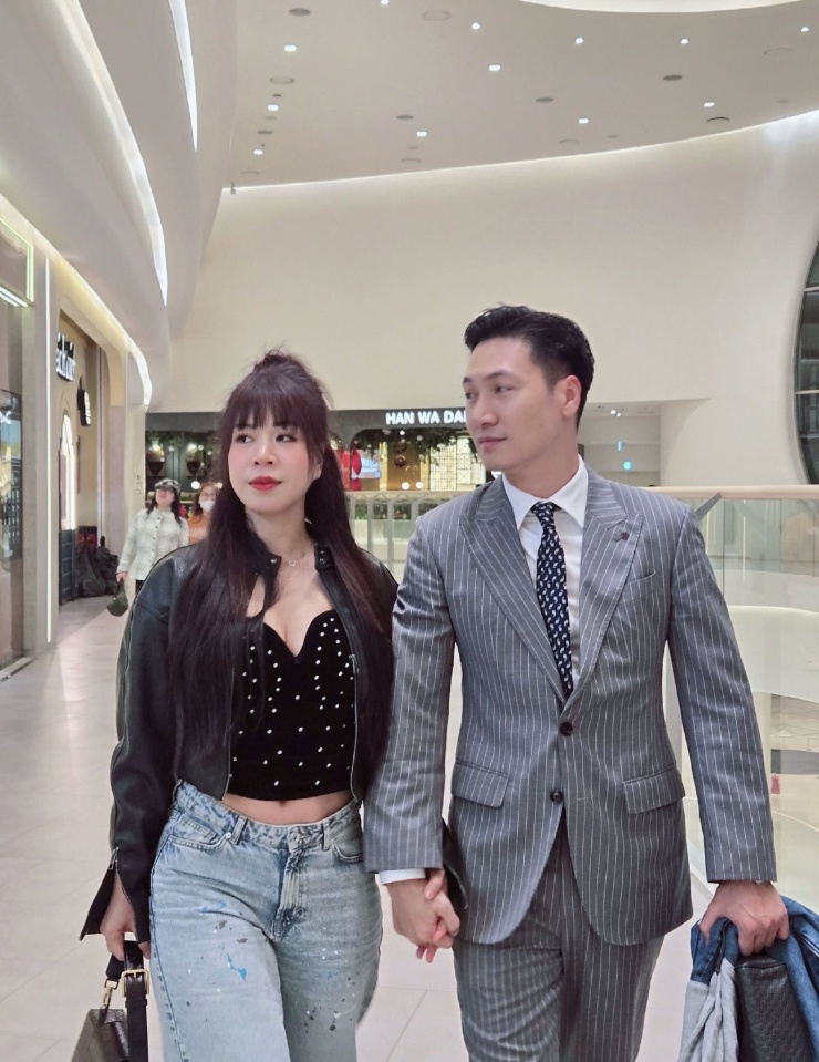 Tuổi thanh xuân, Ngược chiều nước mắt, Chạy trốn thanh xuân, Cả một đời ân oán, Hương vị tình thân, Chúng ta của 8 năm sau, Lằn ranh, Bước chân vào đời.... 