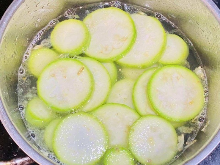 Đun cho bầu ngấm nước