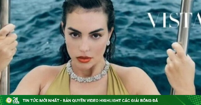 Siêu mẫu 32 tuổi - hôn thê của cầu thủ Ronaldo sexy khoe đường cong nghẹt thở