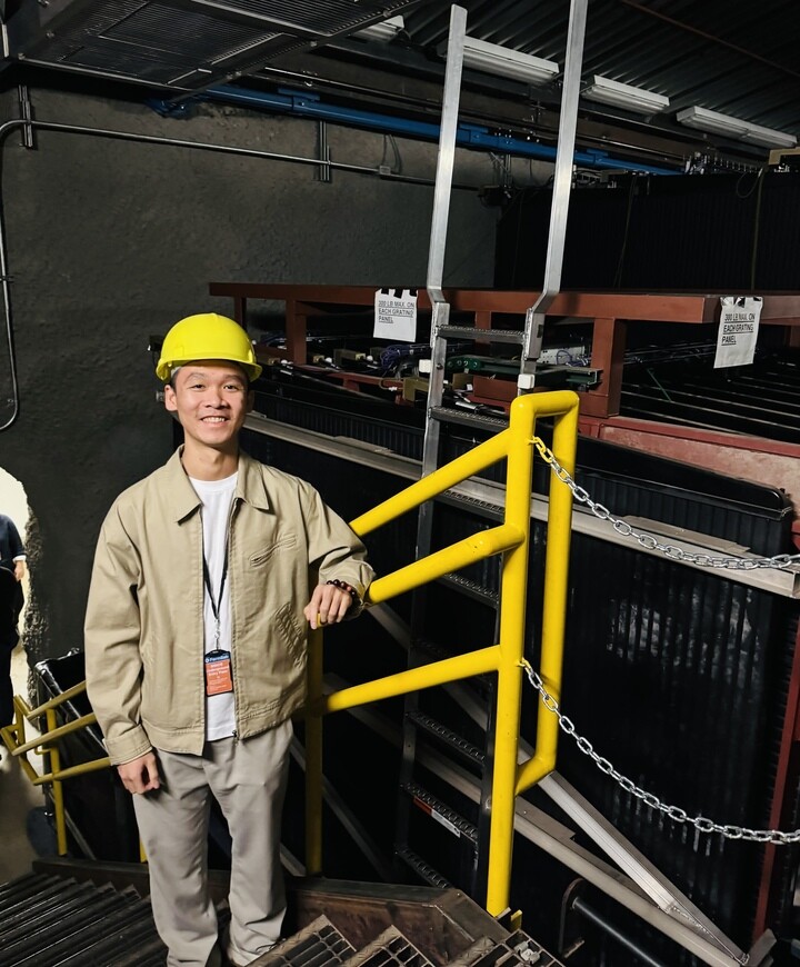 Đạt làm việc tại Viện nghiên cứu quốc gia Fermilab, bang Illinois, Mỹ.
