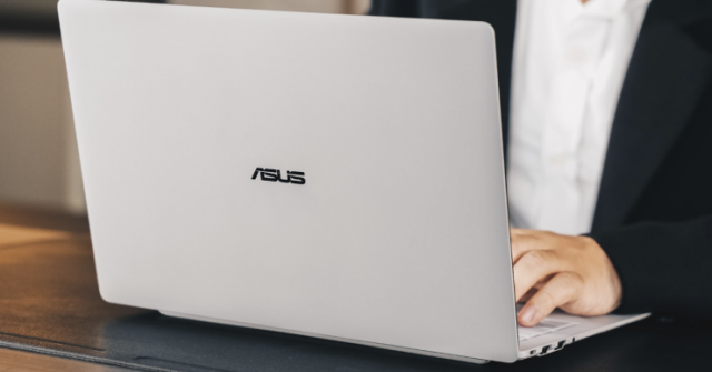 Chi 100 triệu đồng cho một chiếc laptop: Các CEO công nghệ đang tìm kiếm giá trị gì?