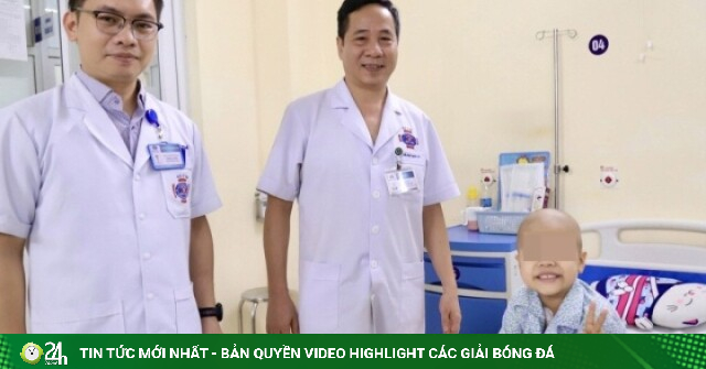 Đưa con đi khám vì khớp gối đau, gia đình sốc khi bé 6 tuổi mắc ung thư xương