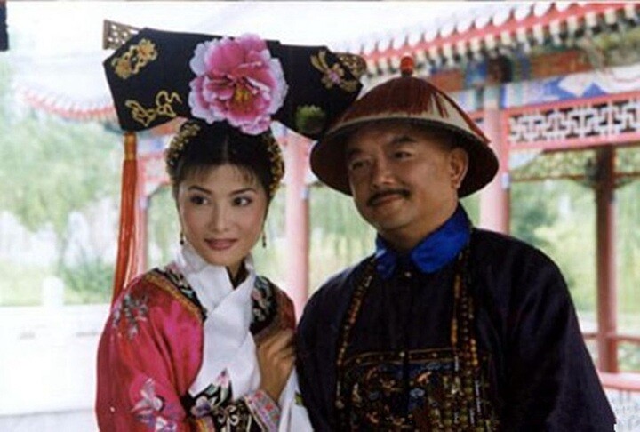 Hòa Thân còn cả gan đưa mỹ nhân của Càn Long về làm thiếp.