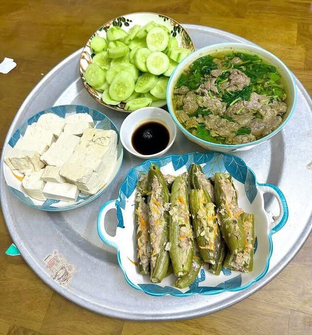 8 mâm cơm gia đình ngày hè đơn giản, nấu vội mà đủ chất - 4