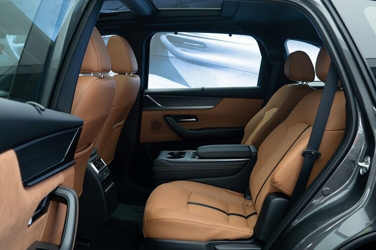 Mazda công bố giá bán bộ đôi xe sang CX-60 và Cx-90 tại Việt Nam - 5