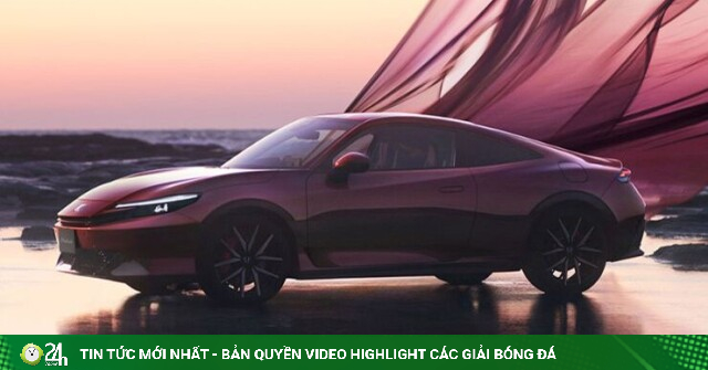 Honda làm mới Prelude bằng phiên bản giới hạn màu đỏ Garnet