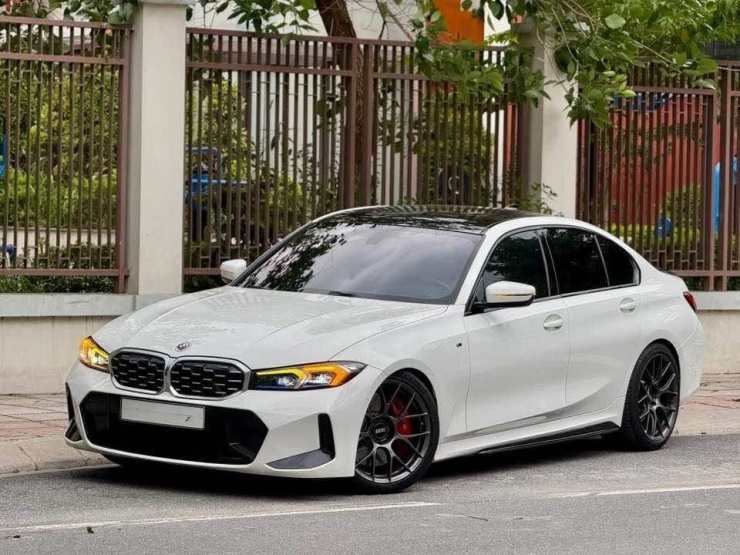BMW 330i M Sport 2022. Ảnh: Đặng Thế Anh.