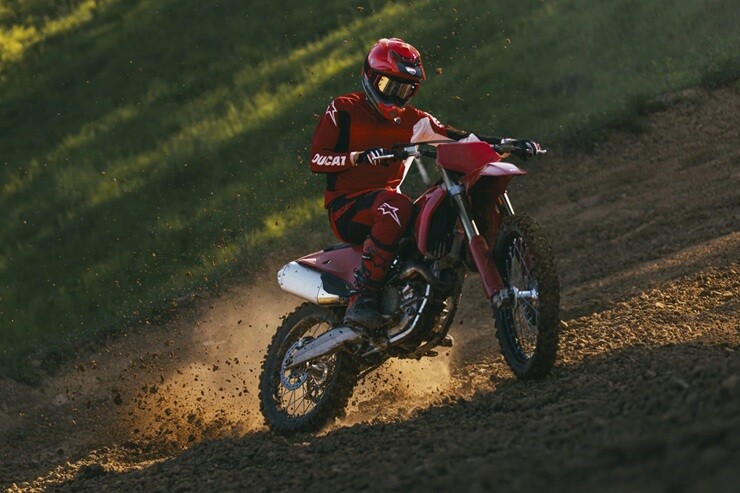 Ducati vừa tạo ra mẫu "quái vật" thực thụ trong phân khúc motocross 250cc - 5