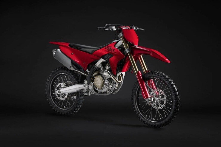 Ducati vừa tạo ra mẫu "quái vật" thực thụ trong phân khúc motocross 250cc - 2