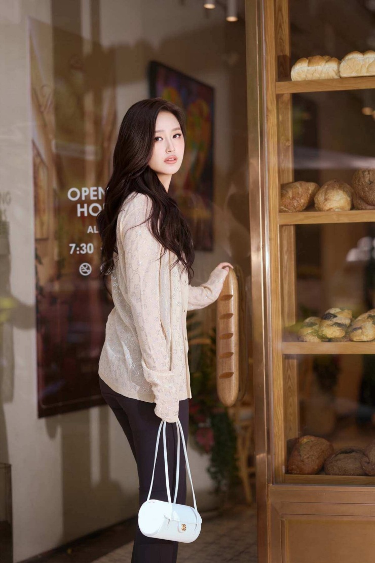 'Nỗ lực của tôi vượt xa danh xưng hoa hậu' - 2