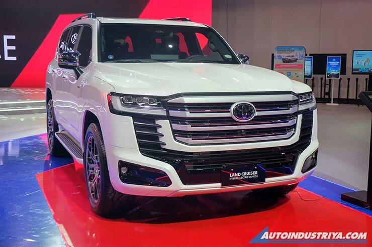 Toyota Land Cruiser Hybrid chốt giá gần 3 tỷ đồng, dự kiến về Việt Nam cuối năm - 1