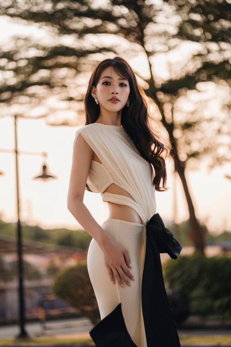 Trần Tiểu Vy gợi cảm ở tuổi 26 - 7