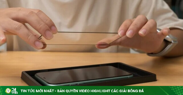 Nhiều người vẫn chọn sai miếng dán màn hình cho điện thoại