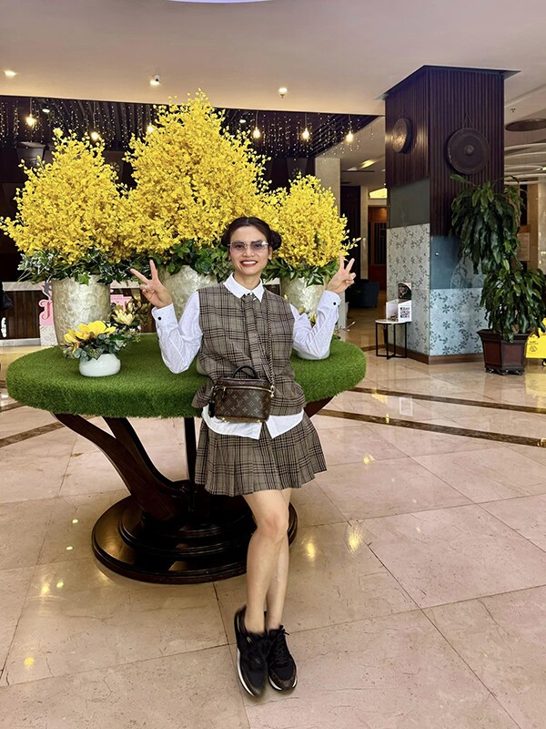 Sắc vóc nữ NSND xứ Nghệ ở tuổi trung niên - 6