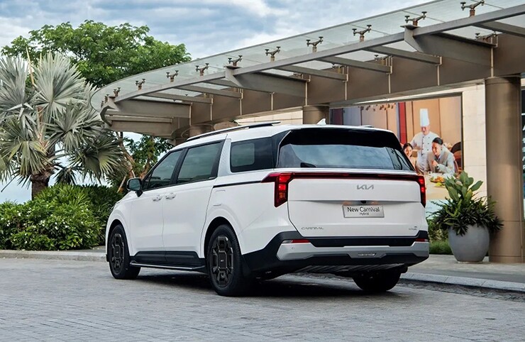 Kia Carnival Hybrid thêm bản mới "dễ mua" hơn, tiêu thụ 4,8 lít xăng/100km - 3