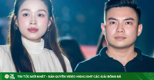 Đỗ Thị Hà mặc giấu bụng đi xem concert với ông xã giữa tin mang bầu