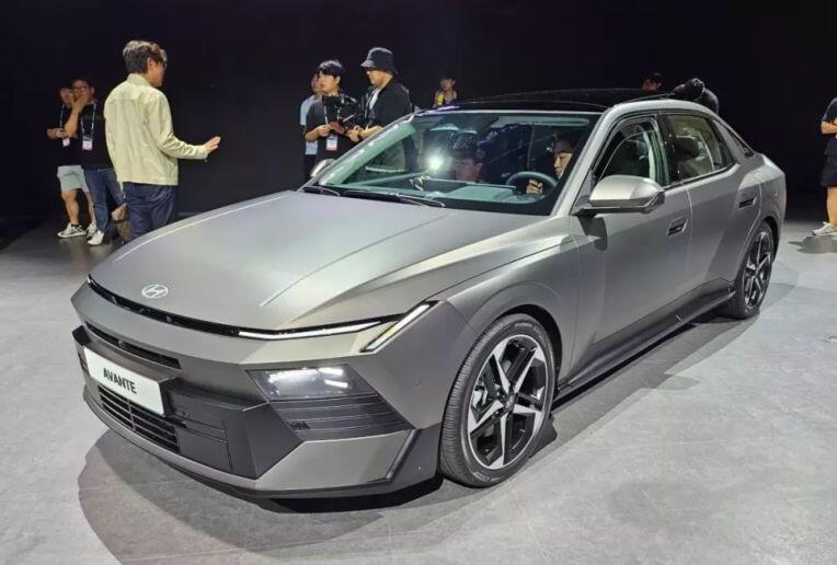 Hyundai Elantra thế hệ mới ra mắt - 6