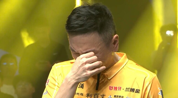 Wu Jiaqing bật khóc trước giải thưởng cực lớn