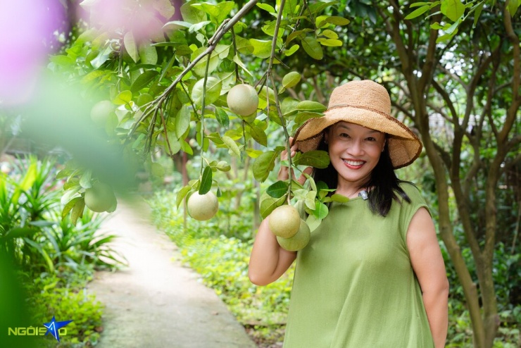 Những góc 'sống ảo' trong khu vườn 4.000 m2 của Tú Oanh - 10