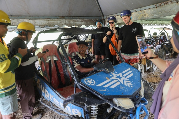 Lái xe băng rừng ở Malaysia - 3